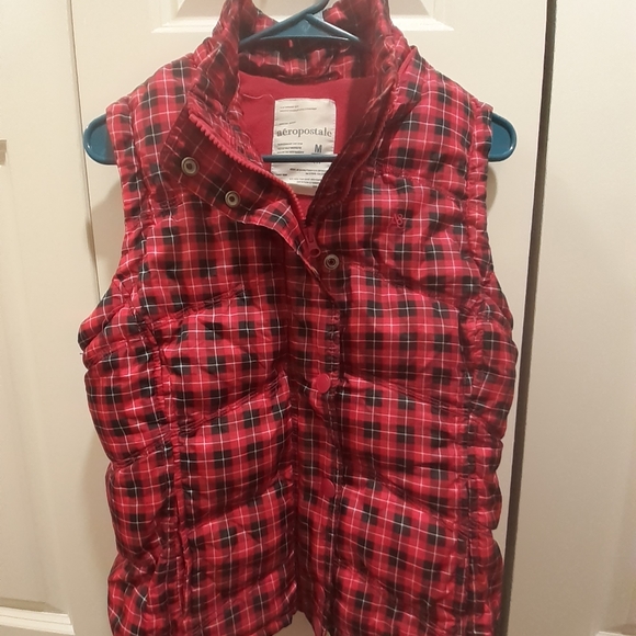 NWOT Aeropostale Pink Plaid Puffer Vest w/ Hood! - Picture 2 of 9